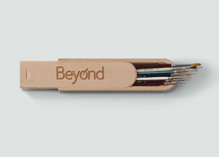 Art Equipaments